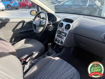 Opel Corsa 1.2 3 porte Club (9)