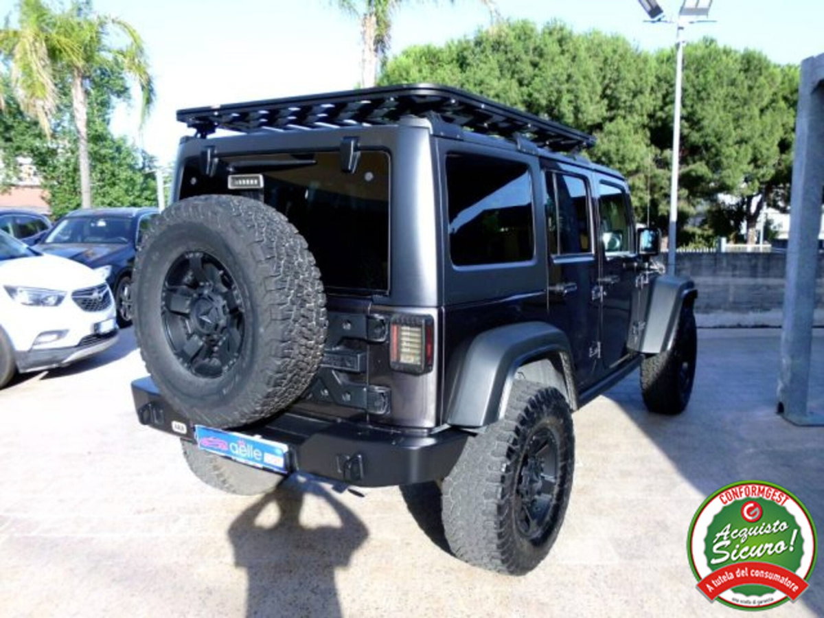 Jeep Wrangler Unlimited 2.8 CRD DPF Rubicon Auto (7)