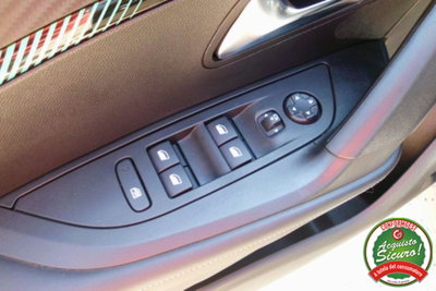 Peugeot 2008 BlueHDi 130 S&S EAT8 Allure Pack (16)