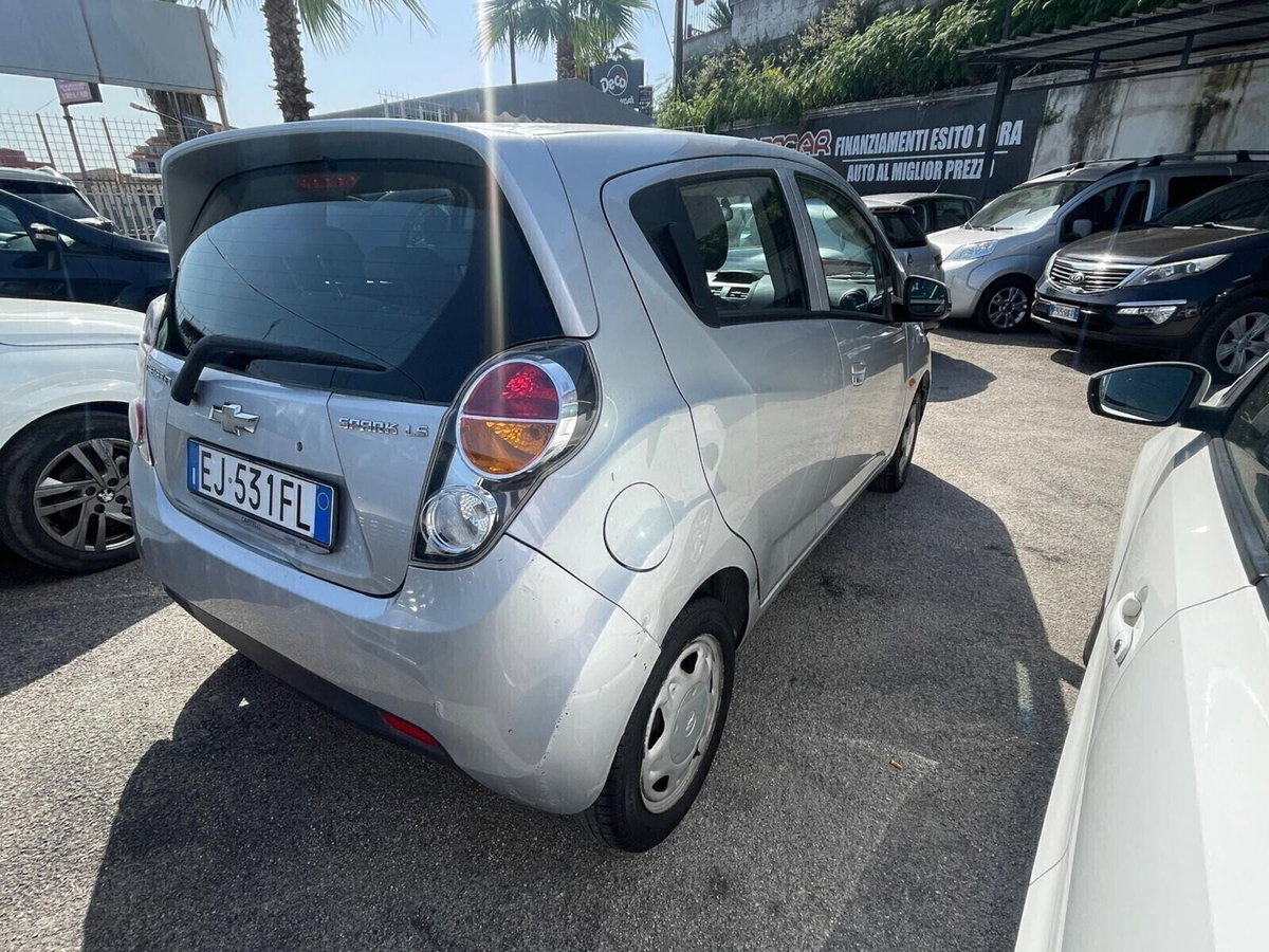 Chevrolet Spark 1.0 LS (5)