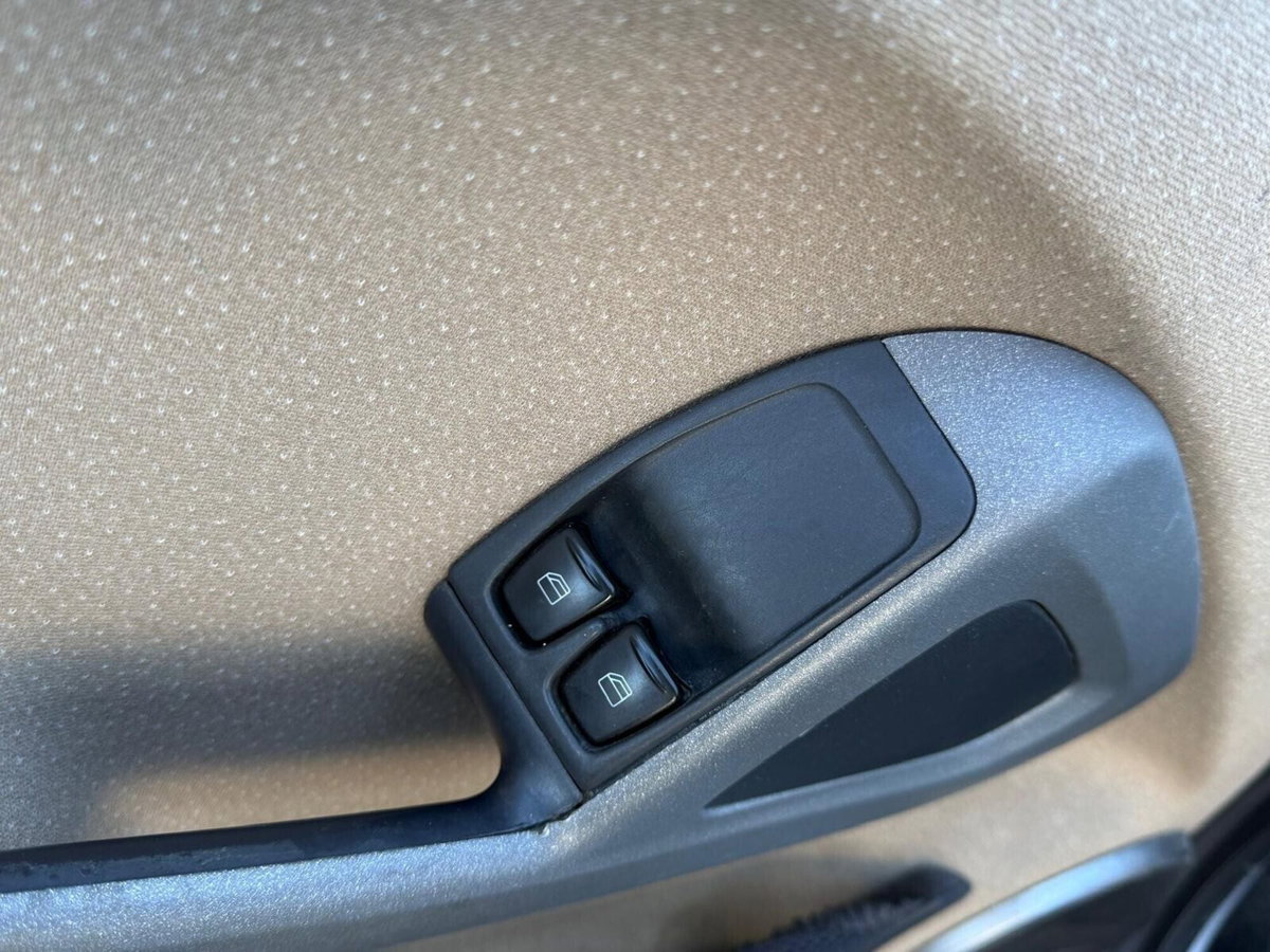 smart Fortwo 1000 52 kW MHD coupé passion (10)