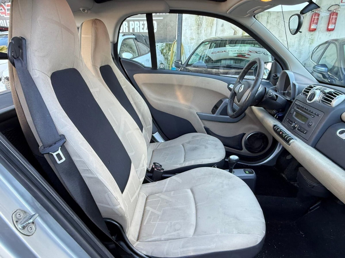 smart Fortwo 1000 52 kW MHD coupé passion (11)