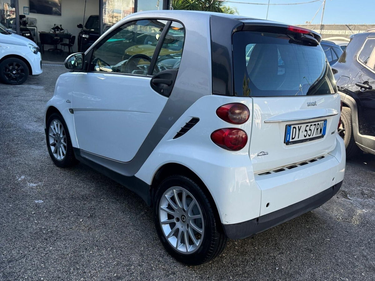 smart Fortwo 1000 52 kW MHD coupé passion (4)