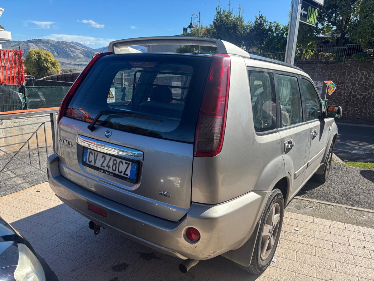 Nissan X-Trail 2.2 dCi Elegance (3)