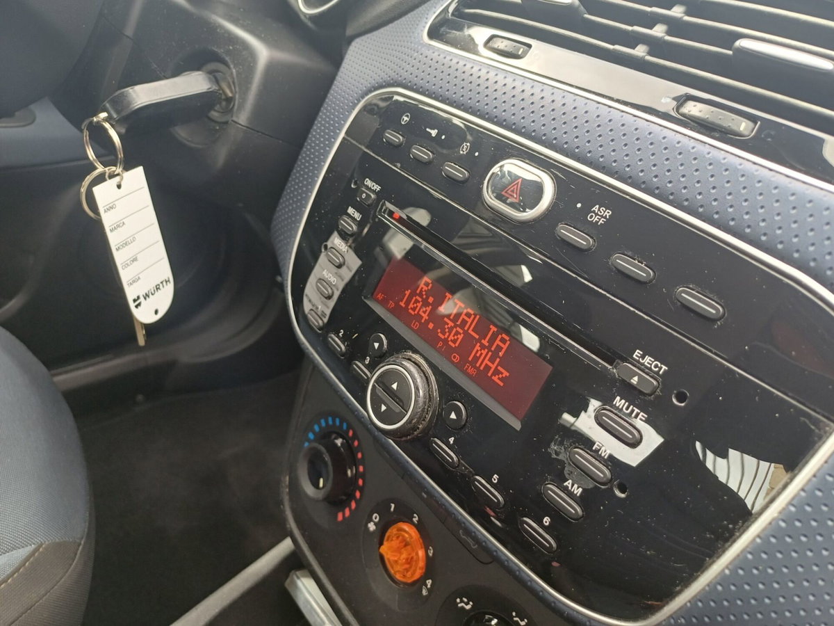 Fiat Punto Evo 1.3 Mjt 75 CV 5 porte Active (11)
