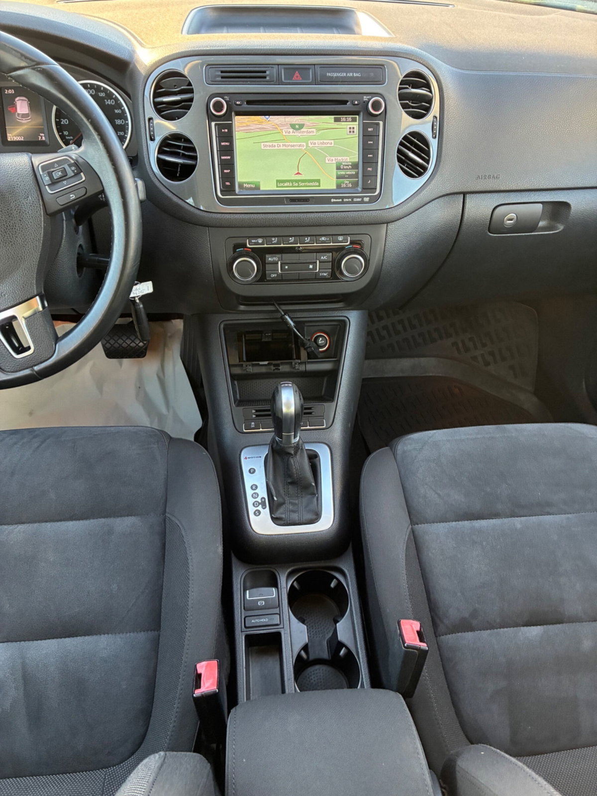 Volkswagen Tiguan 2.0 TDI 140 CV 4MOTION DSG CityScape (20)