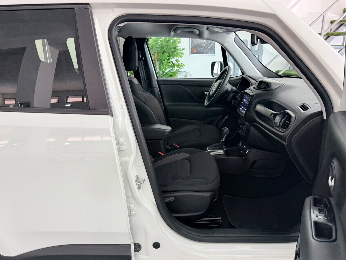 Jeep Renegade 1.3 T4 190CV PHEV 4xe AT6 Limited (16)