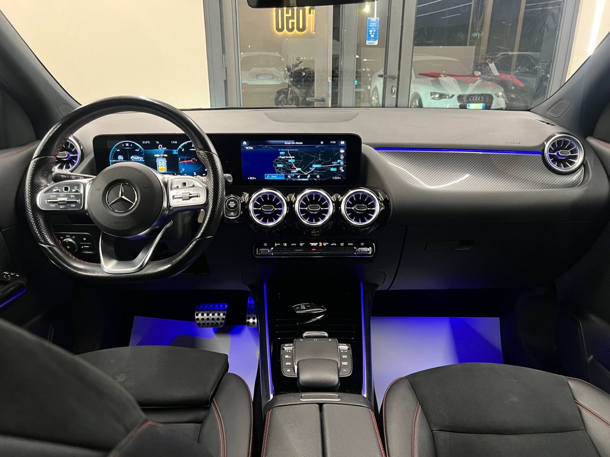 Mercedes-Benz GLA SUV 200 d Automatic 4Matic Premium (14)