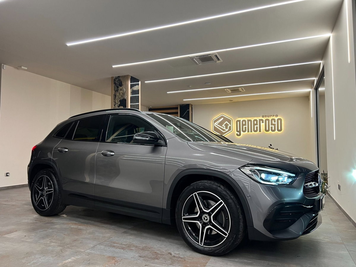 Mercedes-Benz GLA SUV 200 d Automatic 4Matic Premium (2)