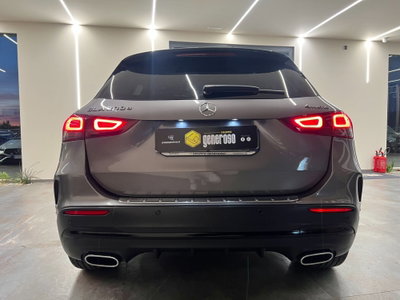 Mercedes-Benz GLA SUV 200 d Automatic 4Matic Premium (4)