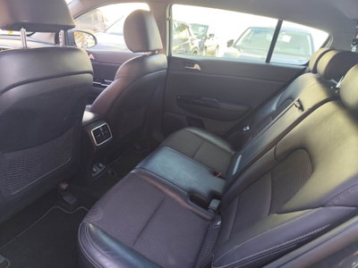 Kia Sportage 1.6 CRDI 136 CV DCT7 AWD GT Line (9)