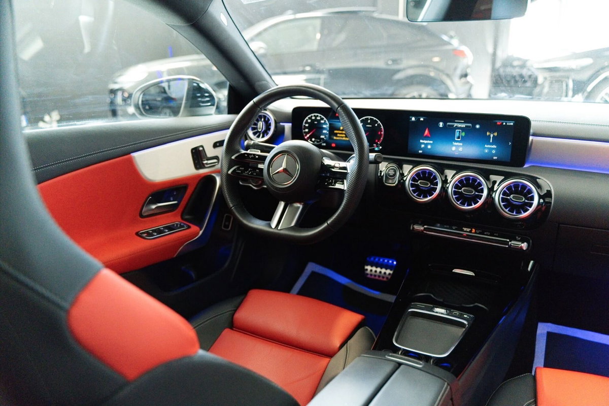 Mercedes-Benz CLA Shooting Brake 200 d AMG Line Premium Plus auto (12)