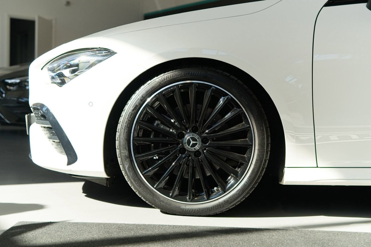 Mercedes-Benz CLA Shooting Brake 200 d AMG Line Premium Plus auto (5)