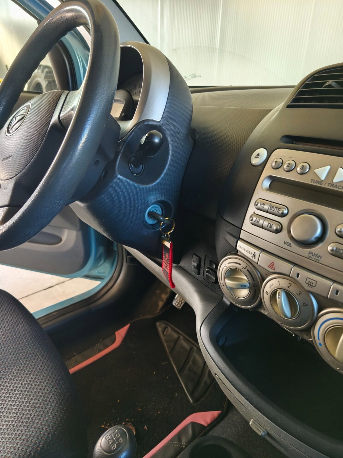 Daihatsu Sirion 1.0 12V Aki (19)