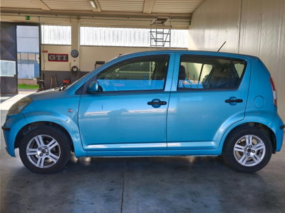 Daihatsu Sirion 1.0 12V Aki (5)