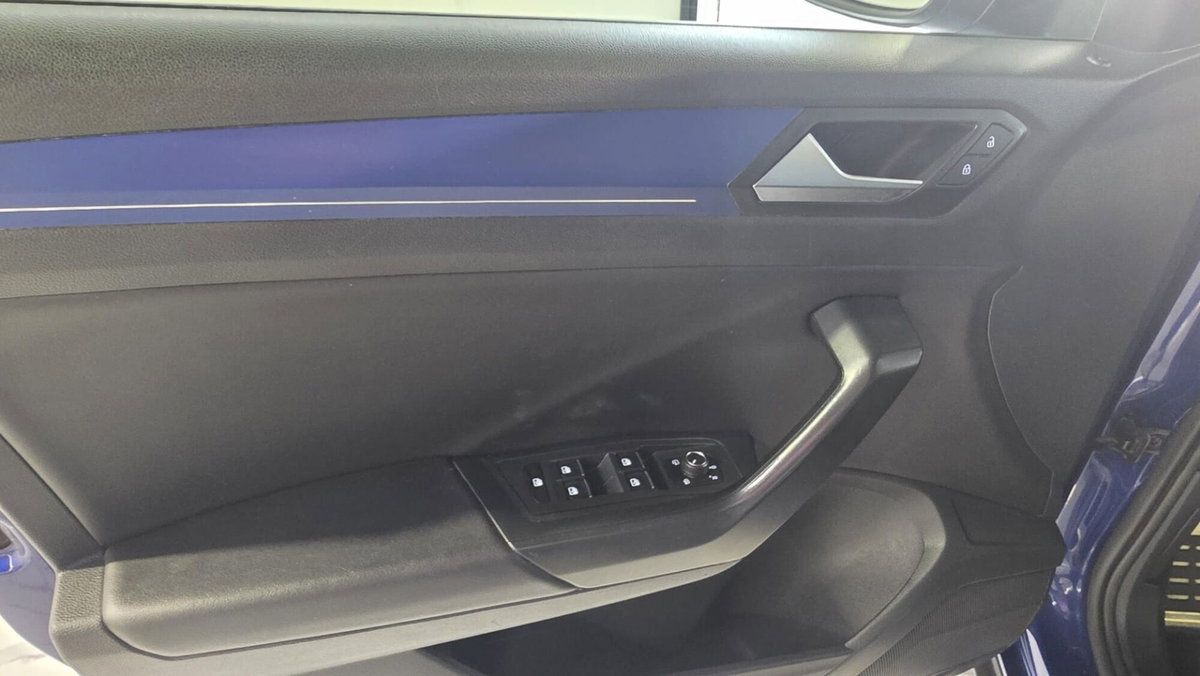 Volkswagen T-Roc 2.0 tsi R 4motion dsg (17)