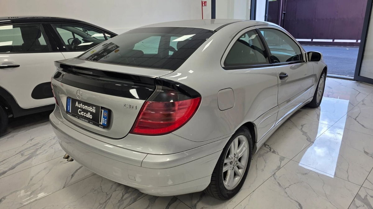 Mercedes-Benz Classe C Coupé 220 CDI cat Sportcoupé Avantgarde Sport (9)