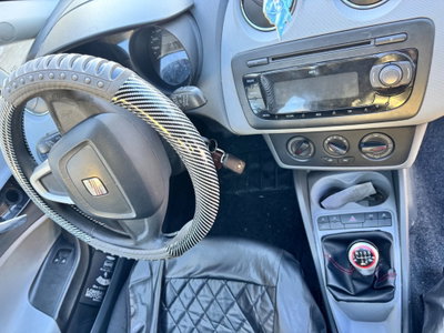 SEAT Ibiza 1.6 TDI CR DPF 5 porte Style (13)