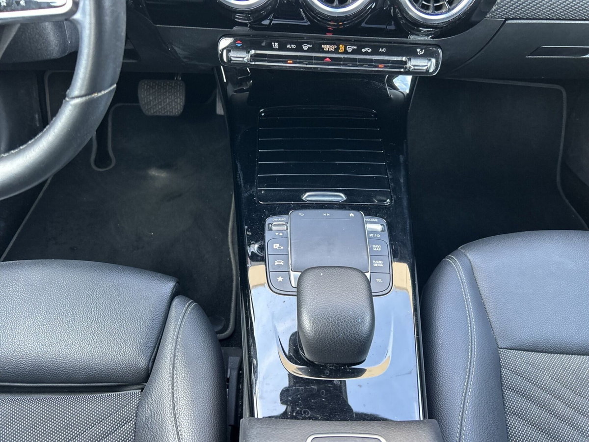 Mercedes-Benz Classe A 180 d Automatic Sport (11)