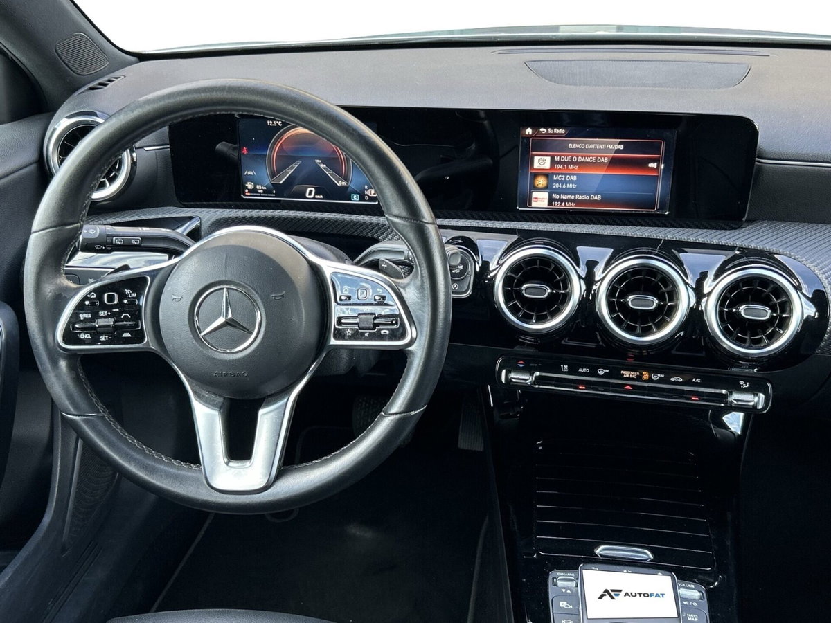 Mercedes-Benz Classe A 180 d Automatic Sport (9)