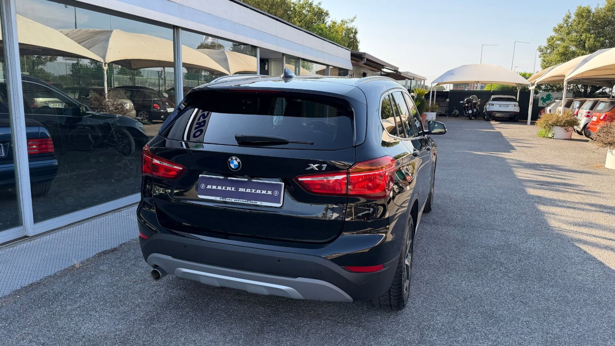 BMW X1 sDrive18d xLine (11)