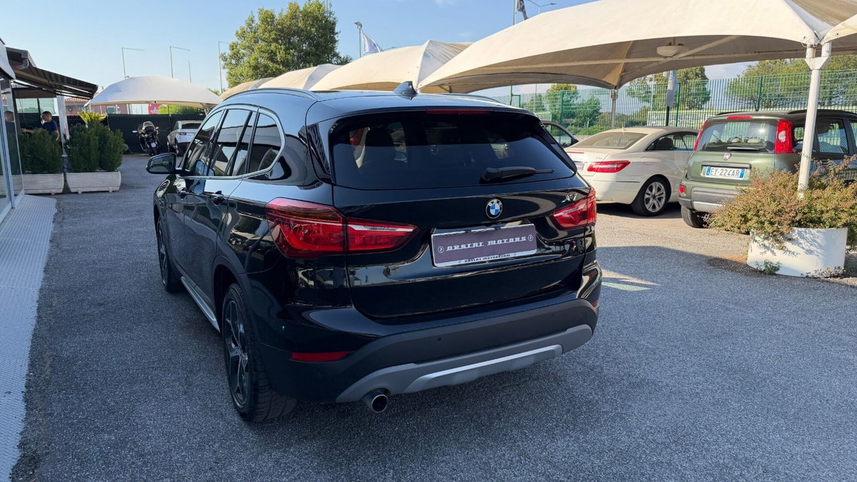 BMW X1 sDrive18d xLine (13)