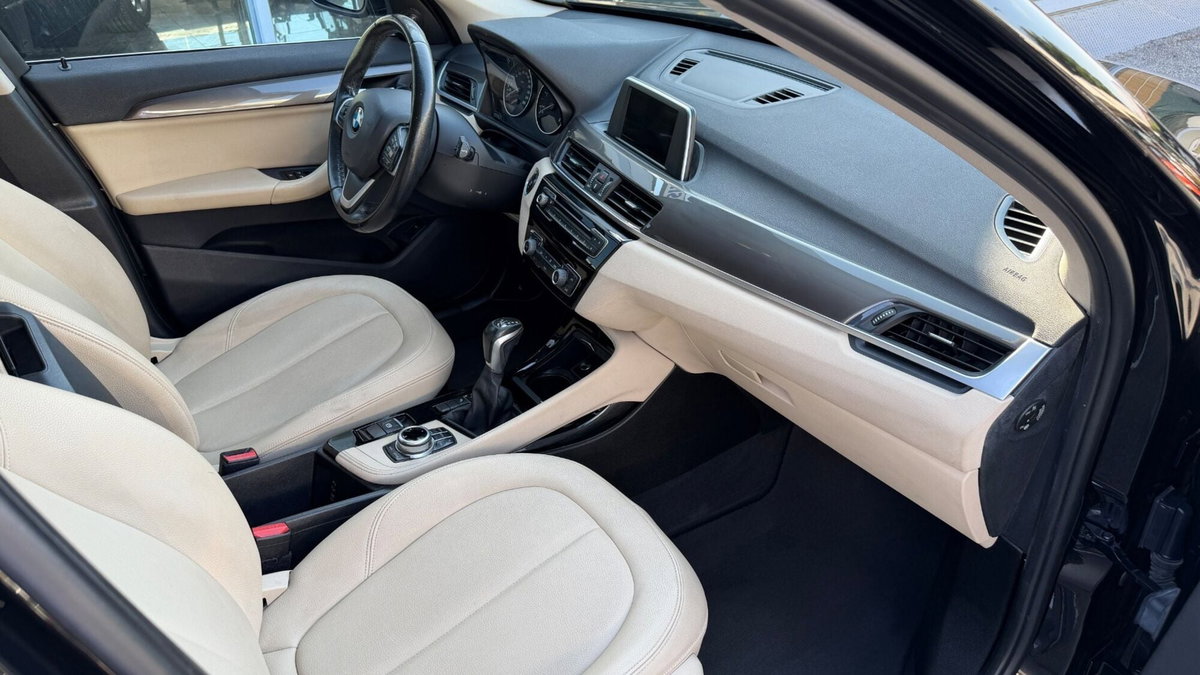BMW X1 sDrive18d xLine (7)