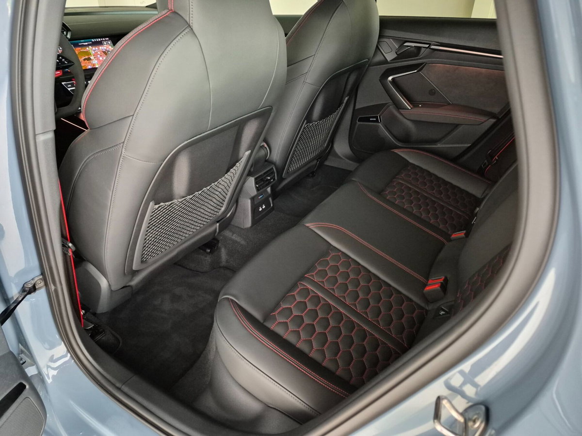 Audi RS 3 Sportback 3 TFSI quattro S tronic (14)