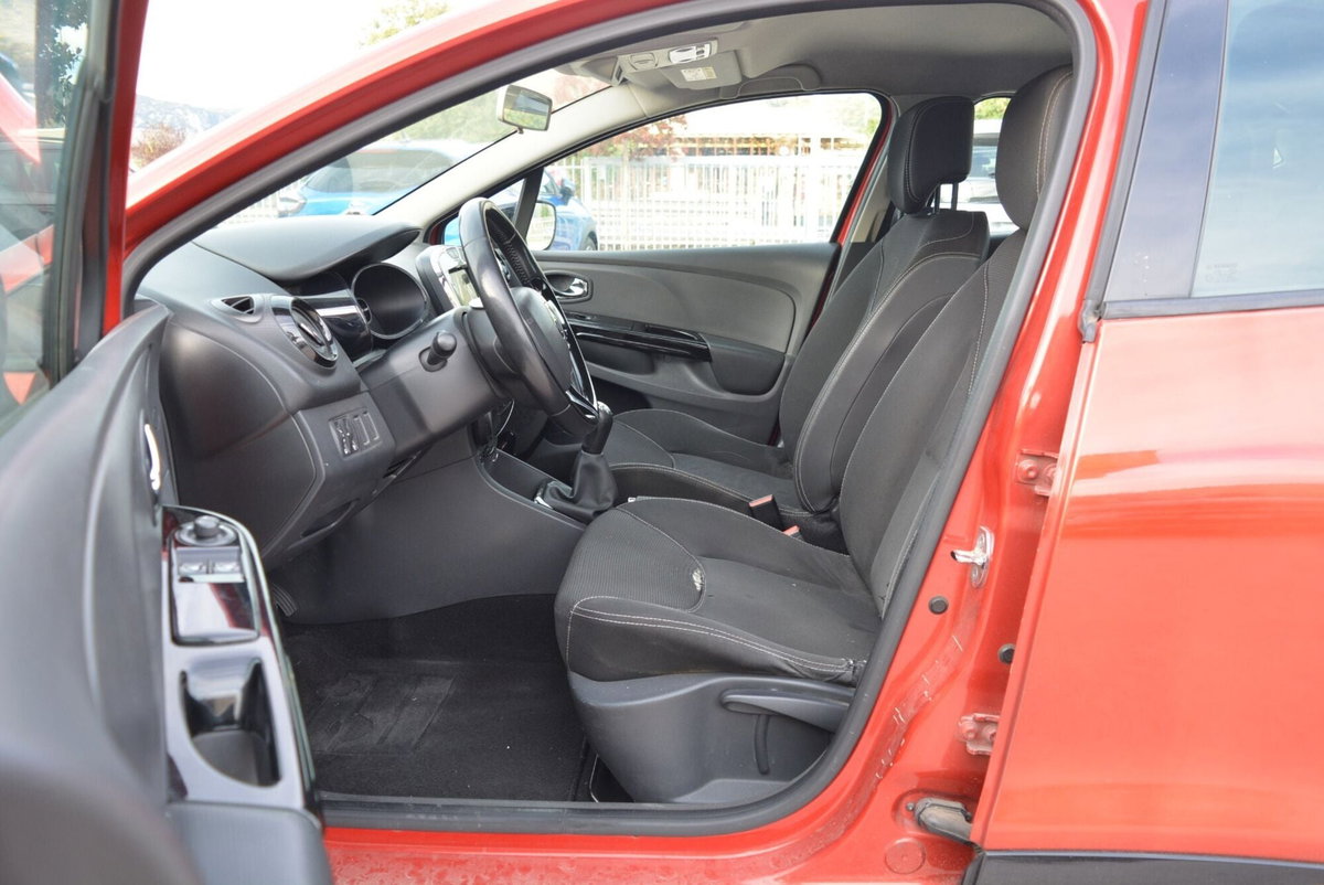 Renault Clio 1.5 dCi 8V 75CV 5 porte Live (10)