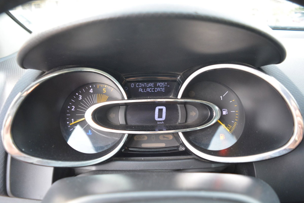 Renault Clio 1.5 dCi 8V 75CV 5 porte Live (13)