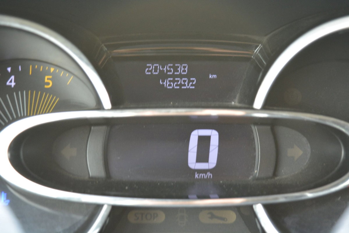 Renault Clio 1.5 dCi 8V 75CV 5 porte Live (15)