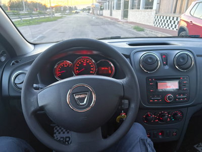 Dacia Sandero 1.2 75CV Lauréate (10)