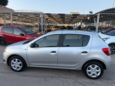 Dacia Sandero 1.2 75CV Lauréate (8)