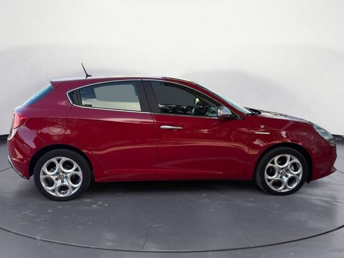 Alfa Romeo Giulietta 1.6 JTDm Ti 120cv (8)