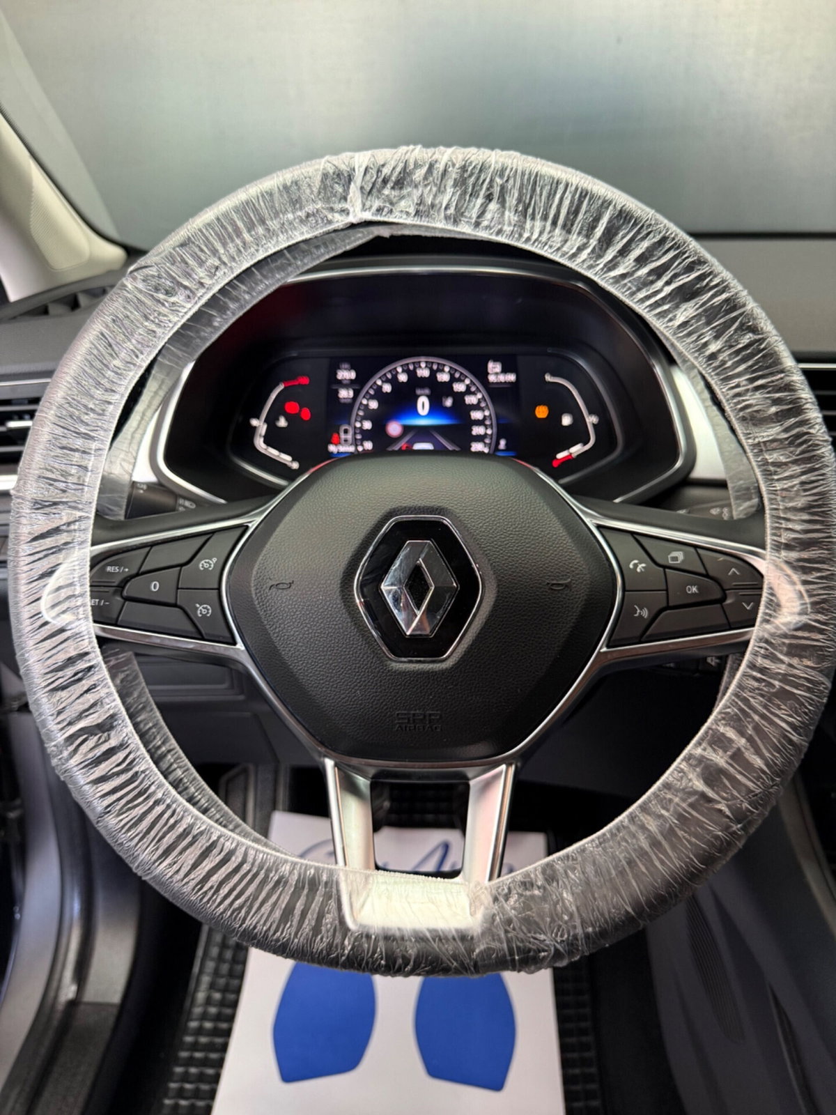 Renault Captur TCe 100 CV GPL FAP Intens (11)