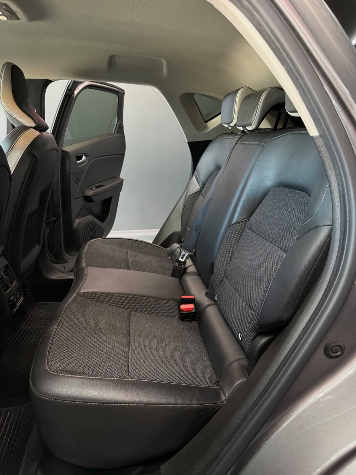 Renault Captur TCe 100 CV GPL FAP Intens (19)