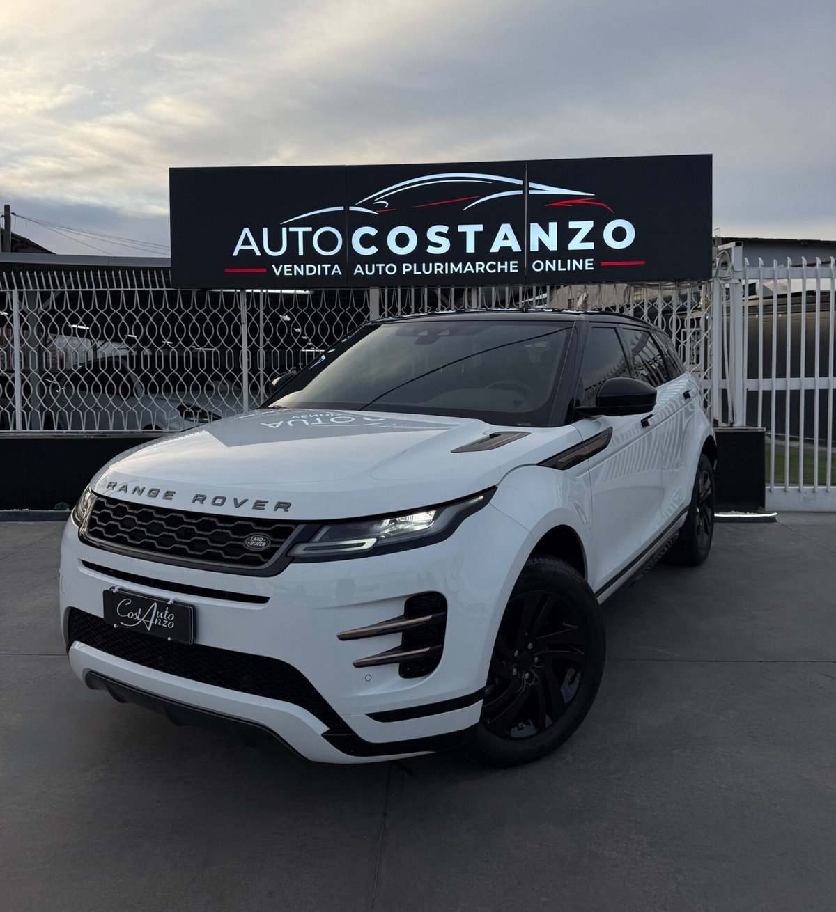 Land Rover Range Rover Evoque 2.0D I4-L.Flw 150 CV AWD Auto R-Dynamic (3)