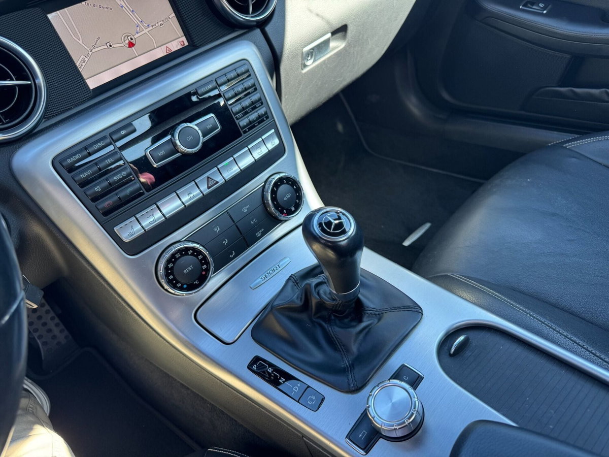 Mercedes-Benz SLK 200 CGI Edition1 (13)