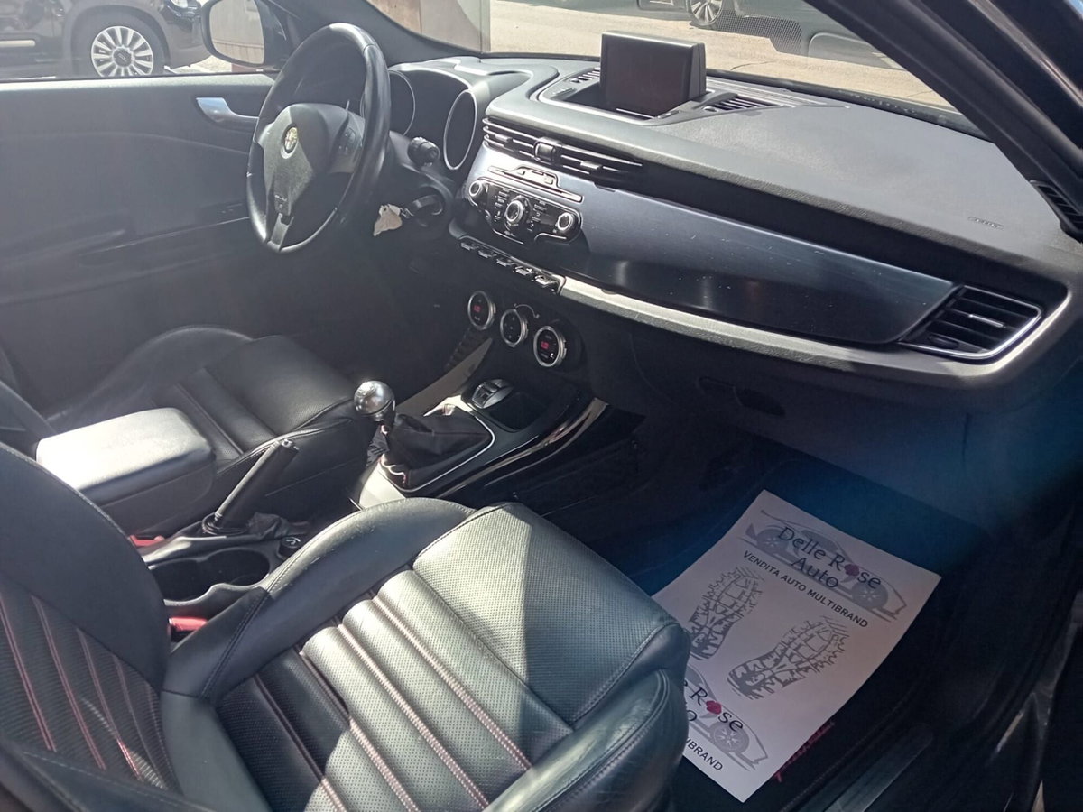 Alfa Romeo Giulietta 1.6 JTDm-2 Distinctive (16)
