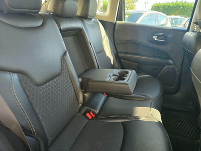 Jeep Compass 1.6 Multijet II 2WD Limited (16)