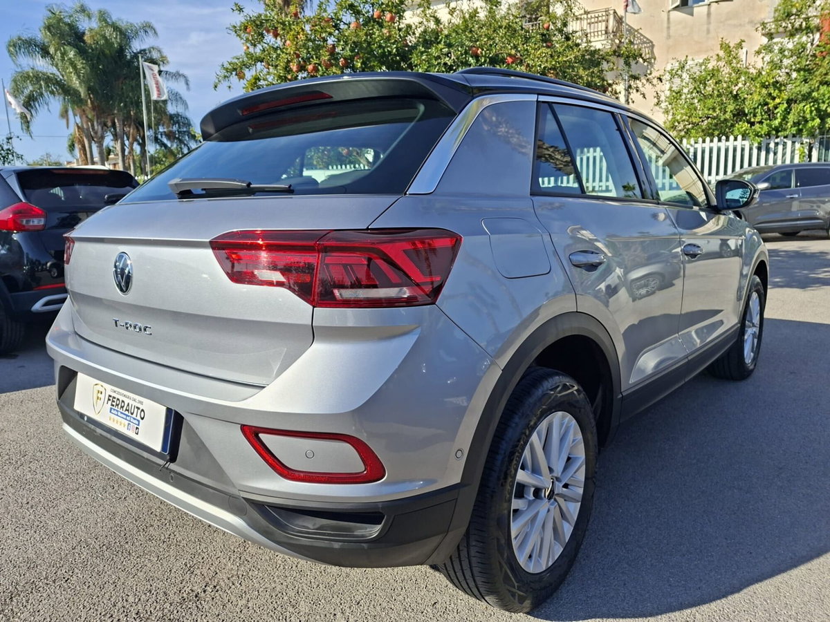 Volkswagen T-Roc 1.0 TSI Business BlueMotion Technology (11)