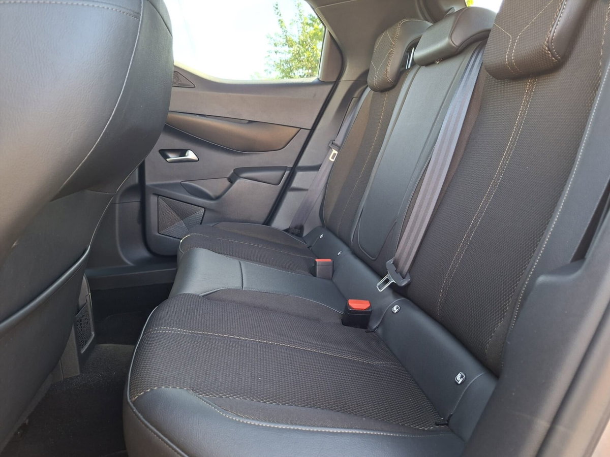 Volkswagen T-Roc 1.0 TSI Business BlueMotion Technology (18)