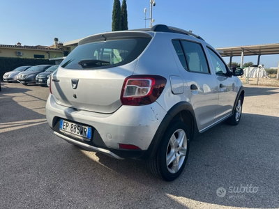 Dacia Sandero 1.5 dCi 75CV Embleme (2)
