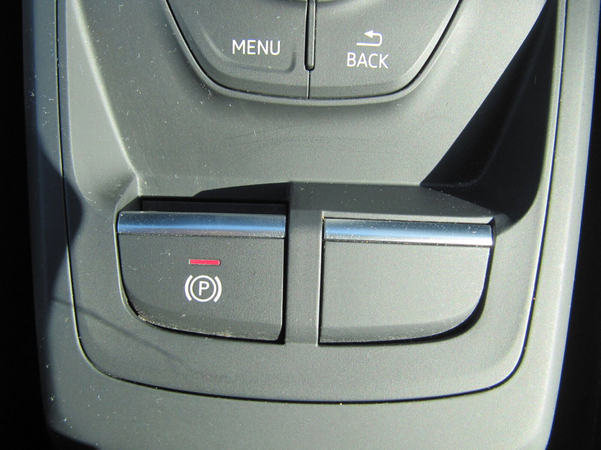 Audi Q2 Q2 35 TDI quattro S tronic S line Edition (16)
