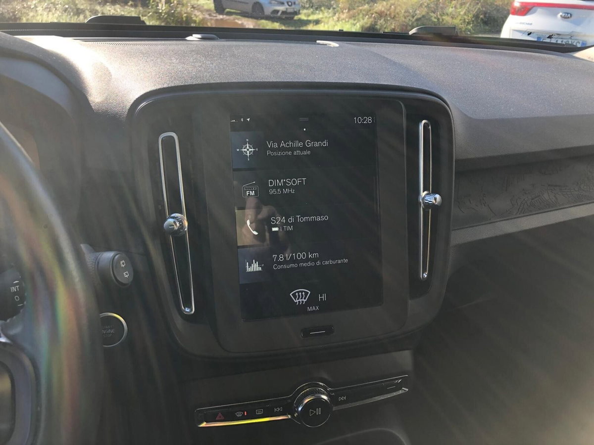 Volvo XC40 D3 AWD Geartronic Momentum (18)