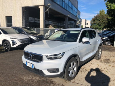 Volvo XC40 D3 AWD Geartronic Momentum (2)