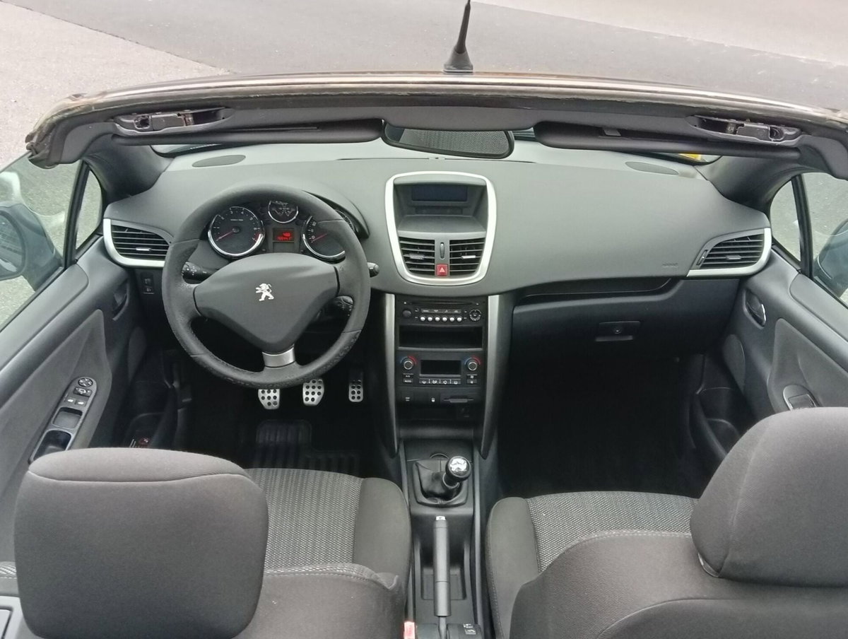 Peugeot 207 Cabrio VTi 120CV CC Allure (9)