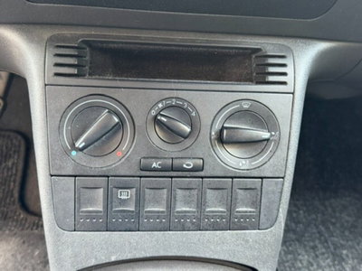 Volkswagen Polo 1.0 cat 3 porte Air (11)