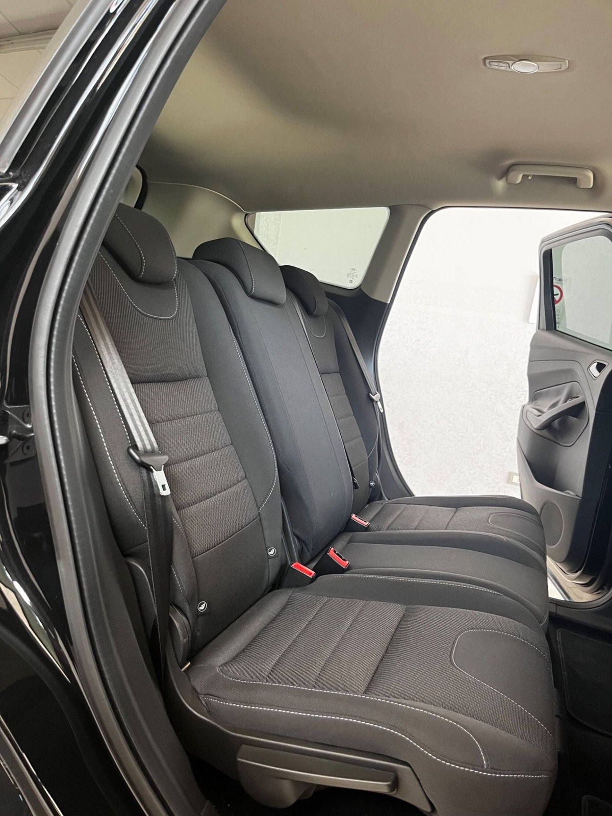 Ford Kuga 2.0 TDCI 120 CV S&S 2WD Business N1 (10)