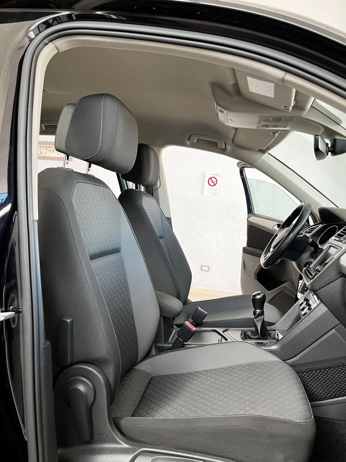 Volkswagen Tiguan 1.6 TDI SCR Business BlueMotion Technology (9)
